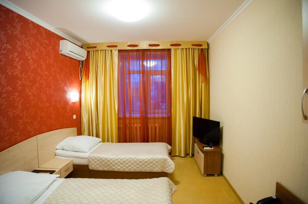 Mereke Hotel Ustʼ-Kamenogorsk Dış mekan fotoğraf