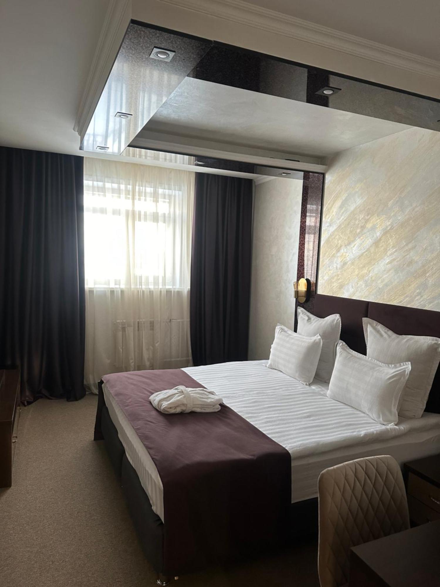 Mereke Hotel Ustʼ-Kamenogorsk Dış mekan fotoğraf