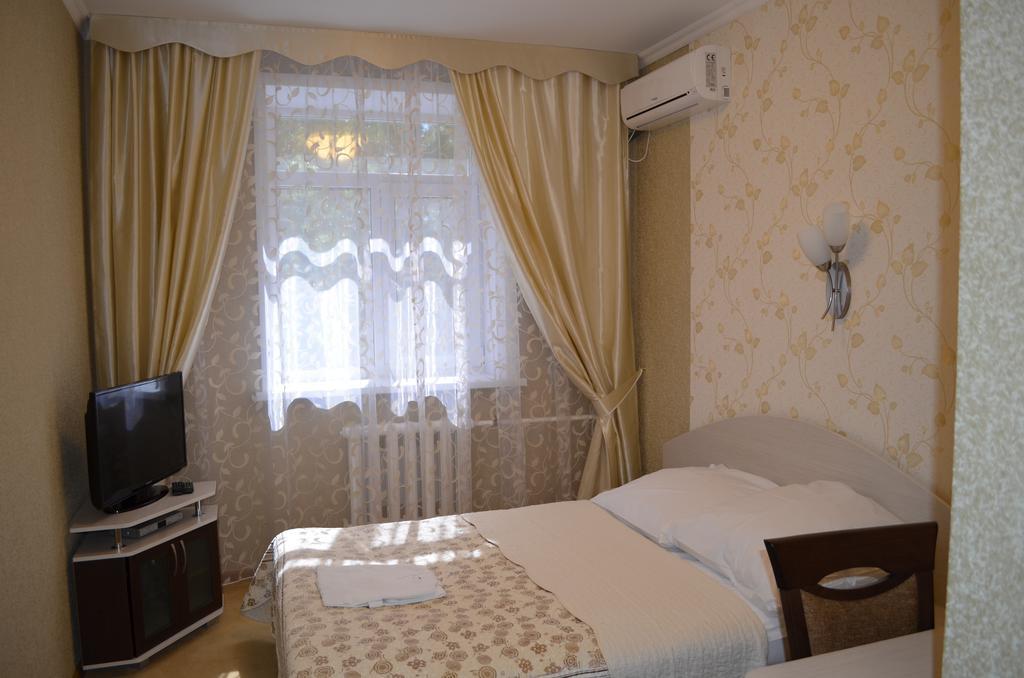 Mereke Hotel Ustʼ-Kamenogorsk Oda fotoğraf