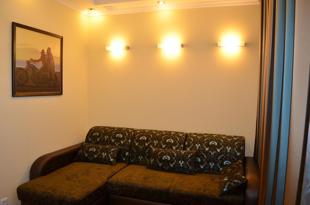 Mereke Hotel Ustʼ-Kamenogorsk Oda fotoğraf