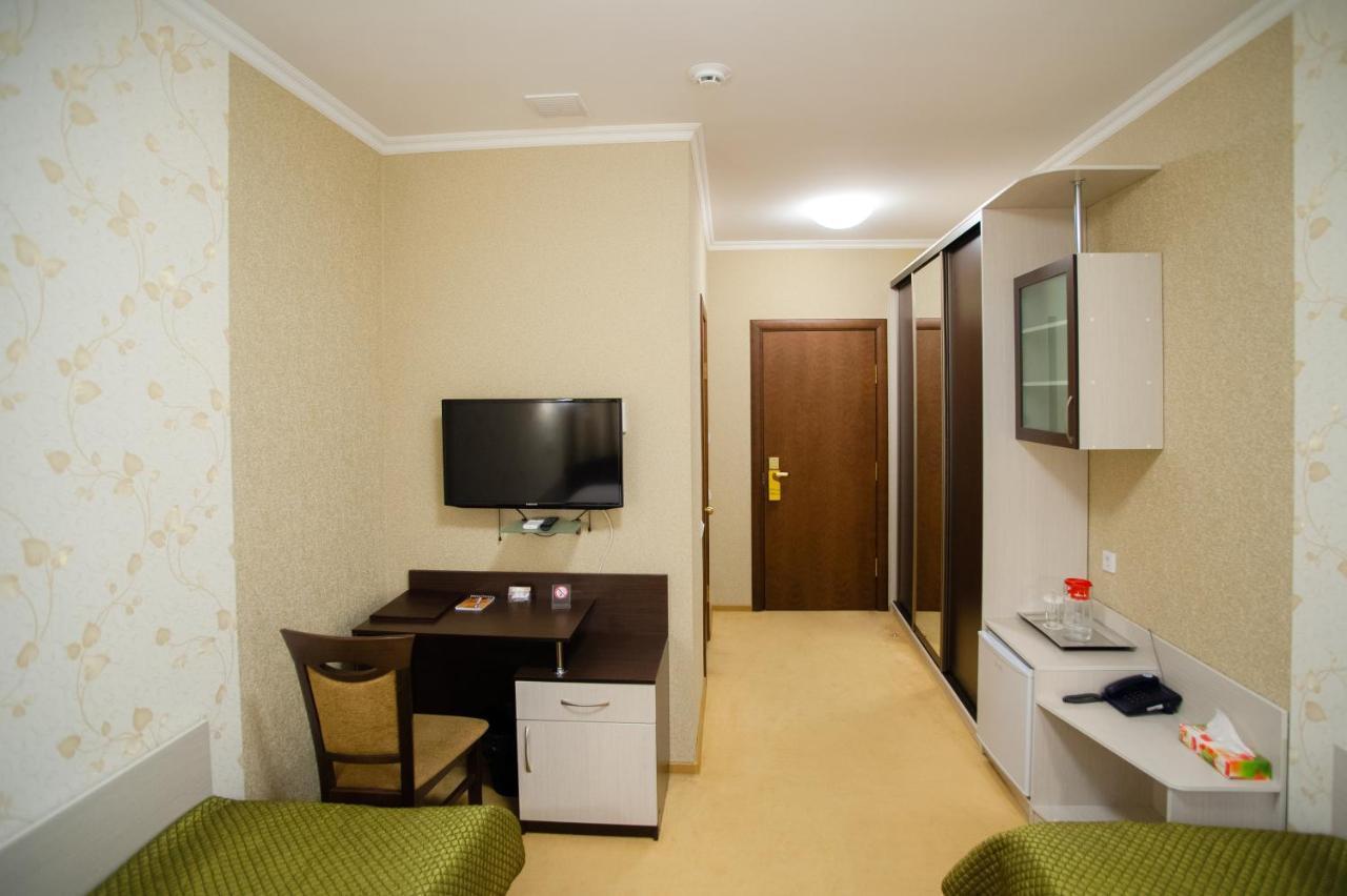 Mereke Hotel Ustʼ-Kamenogorsk Dış mekan fotoğraf