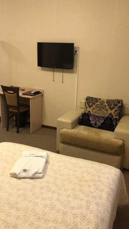 Mereke Hotel Ustʼ-Kamenogorsk Dış mekan fotoğraf