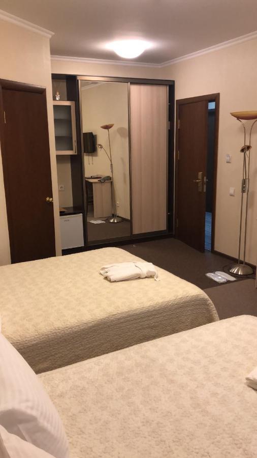 Mereke Hotel Ustʼ-Kamenogorsk Dış mekan fotoğraf