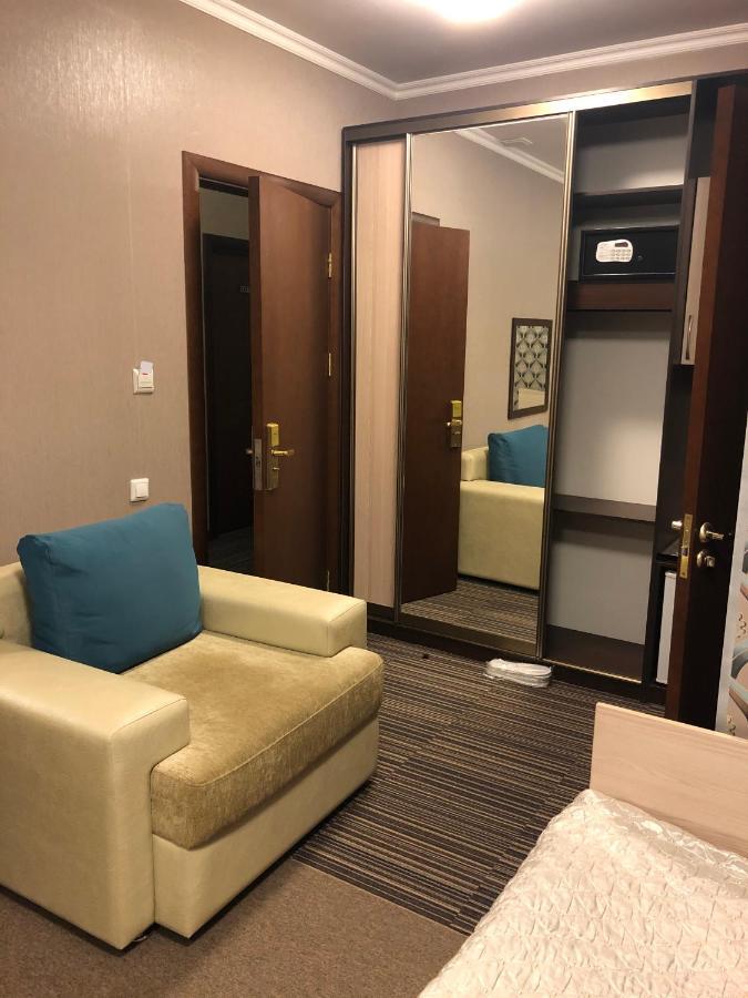 Mereke Hotel Ustʼ-Kamenogorsk Dış mekan fotoğraf