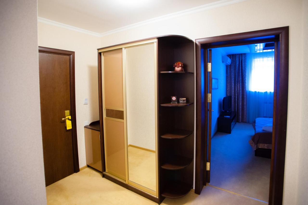 Mereke Hotel Ustʼ-Kamenogorsk Dış mekan fotoğraf